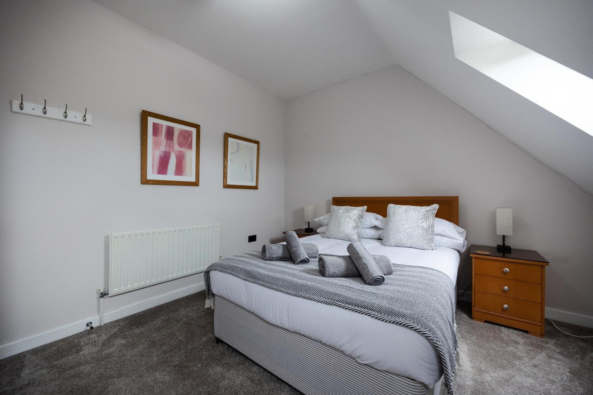 Ferienwohnung Stunning 3Br, Free Parking, Near Town Center, Long Term Discoun Reading Exterior foto