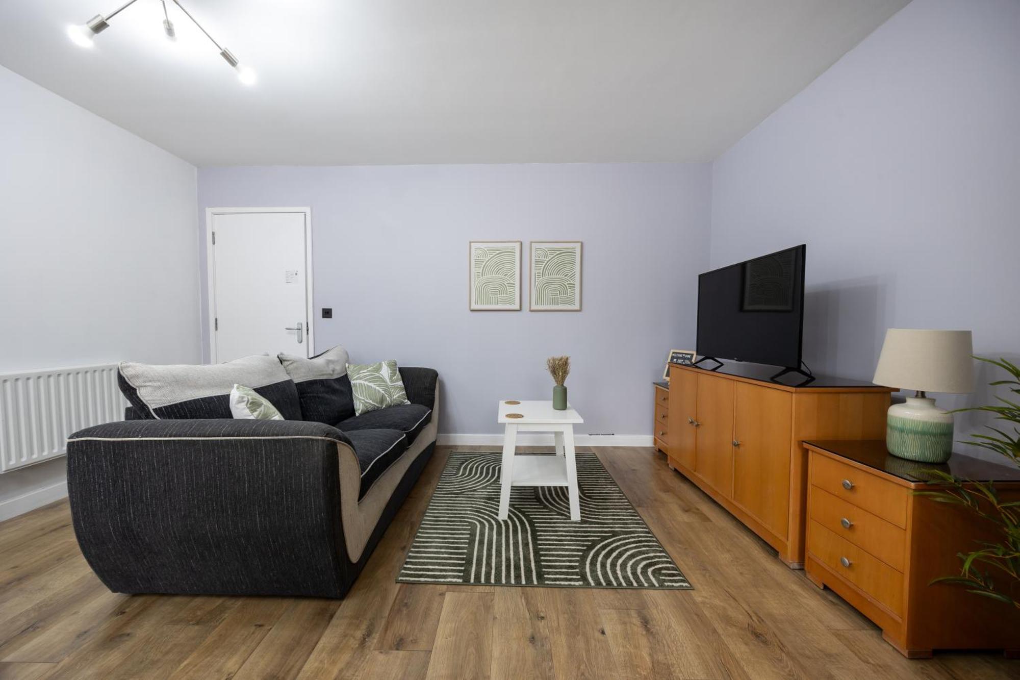 Ferienwohnung Stunning 3Br, Free Parking, Near Town Center, Long Term Discoun Reading Exterior foto