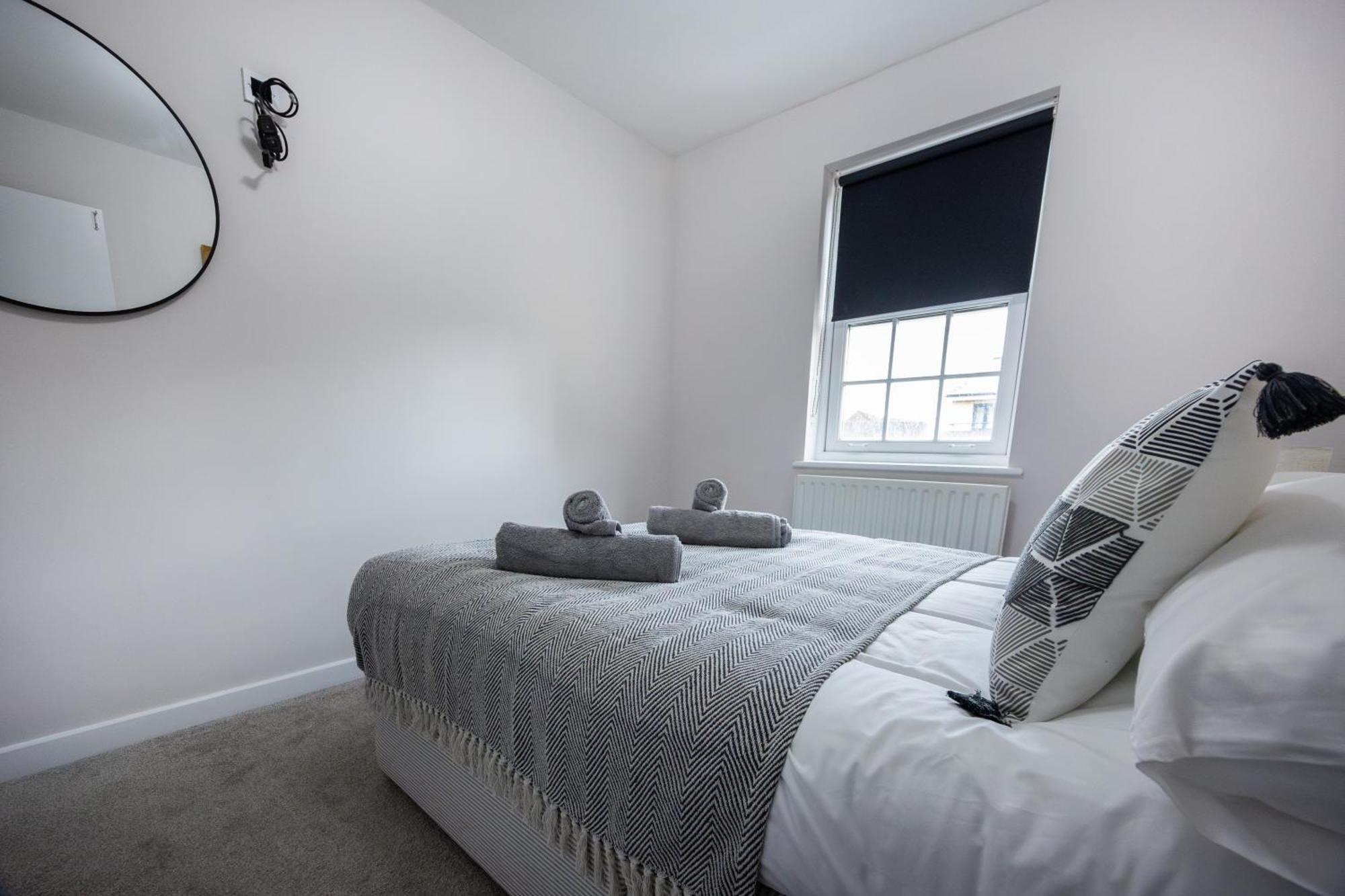 Ferienwohnung Stunning 3Br, Free Parking, Near Town Center, Long Term Discoun Reading Exterior foto