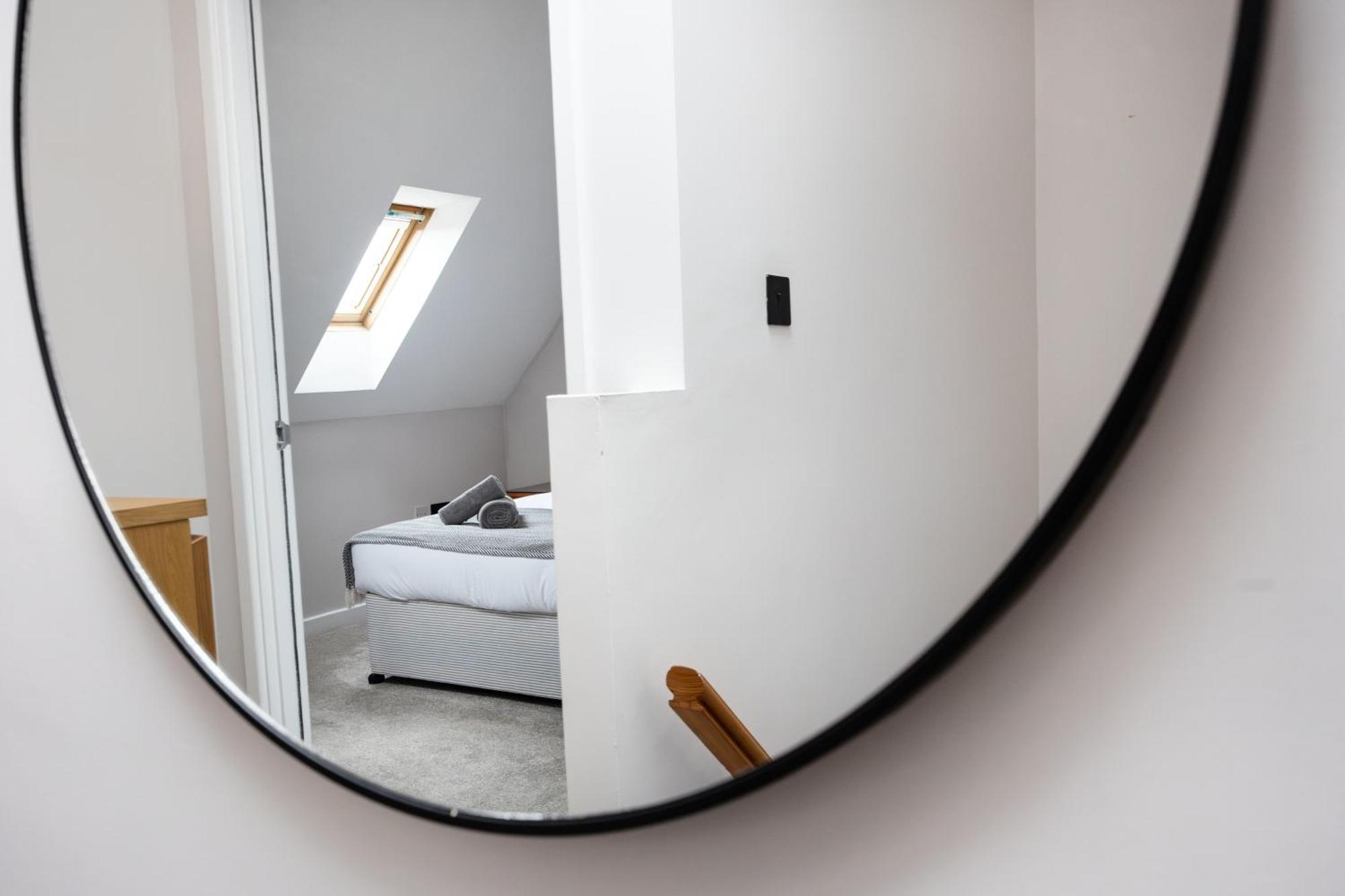 Ferienwohnung Stunning 3Br, Free Parking, Near Town Center, Long Term Discoun Reading Exterior foto