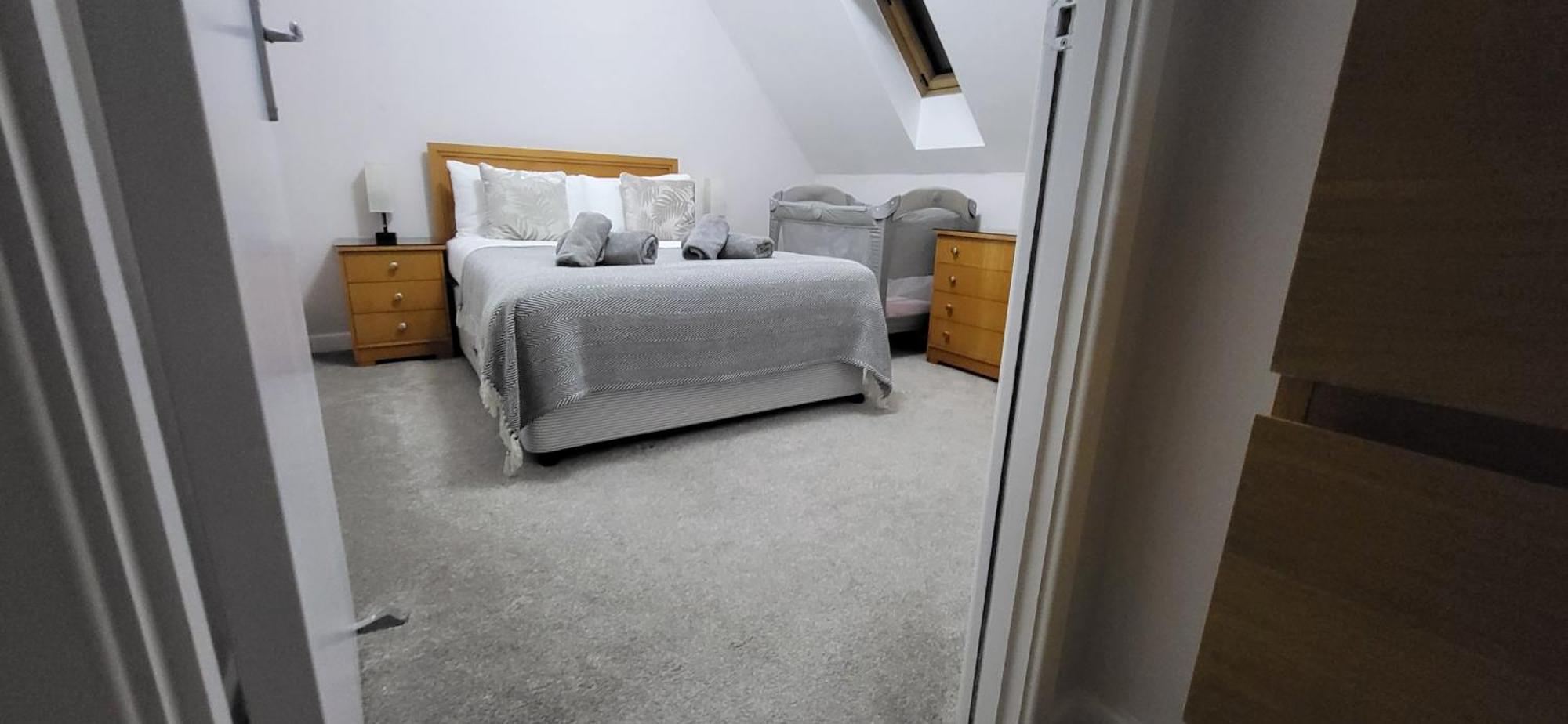 Ferienwohnung Stunning 3Br, Free Parking, Near Town Center, Long Term Discoun Reading Exterior foto